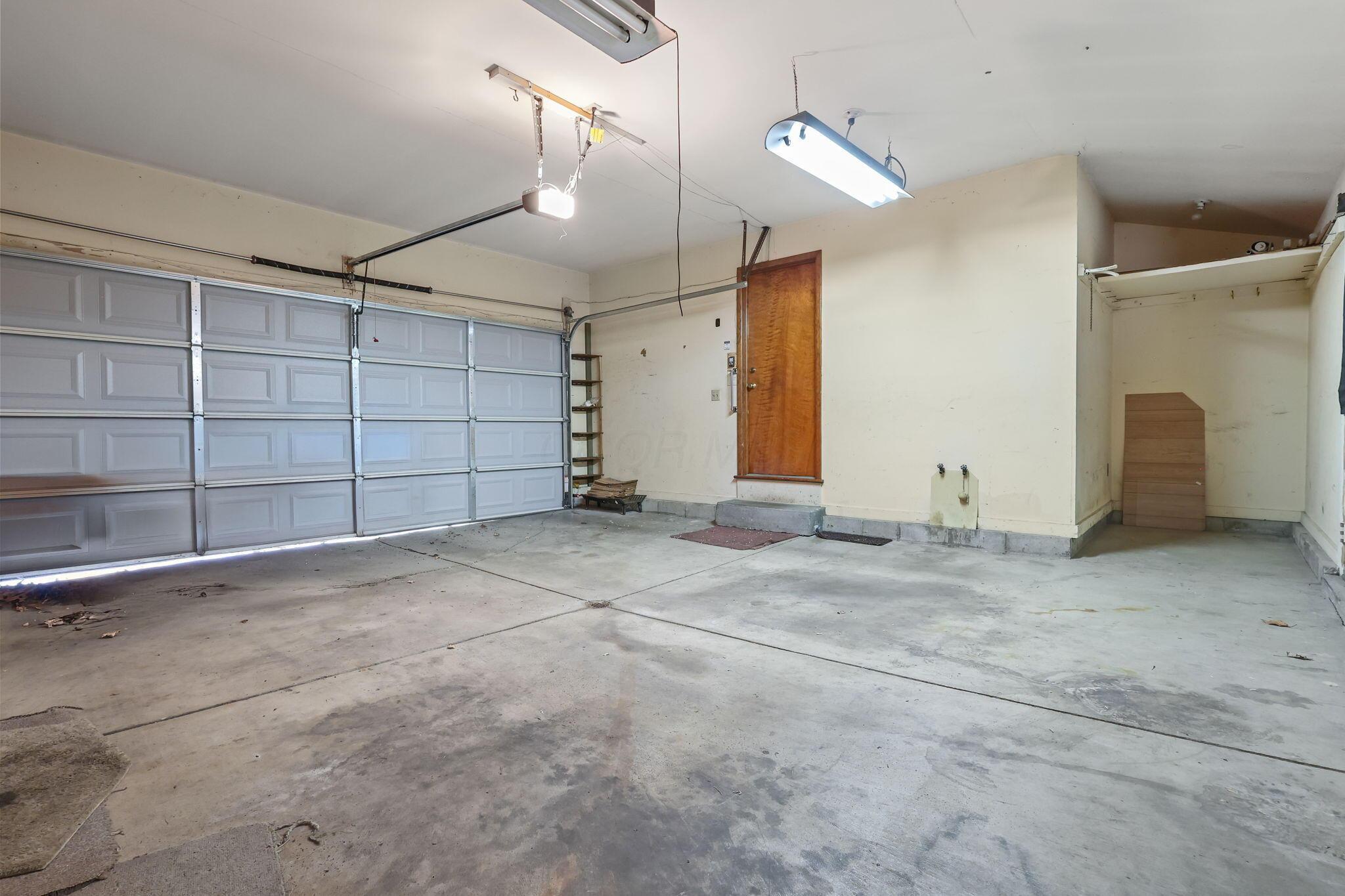 6066 Sandgate Road Columbus, OH 43229 - Photo 35 of 47 49-web-or-mls-G02A8728