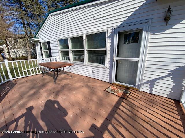 3800 Ridgefield Road Lansing, MI 48906 - Photo 19 of 21 IMG_0682