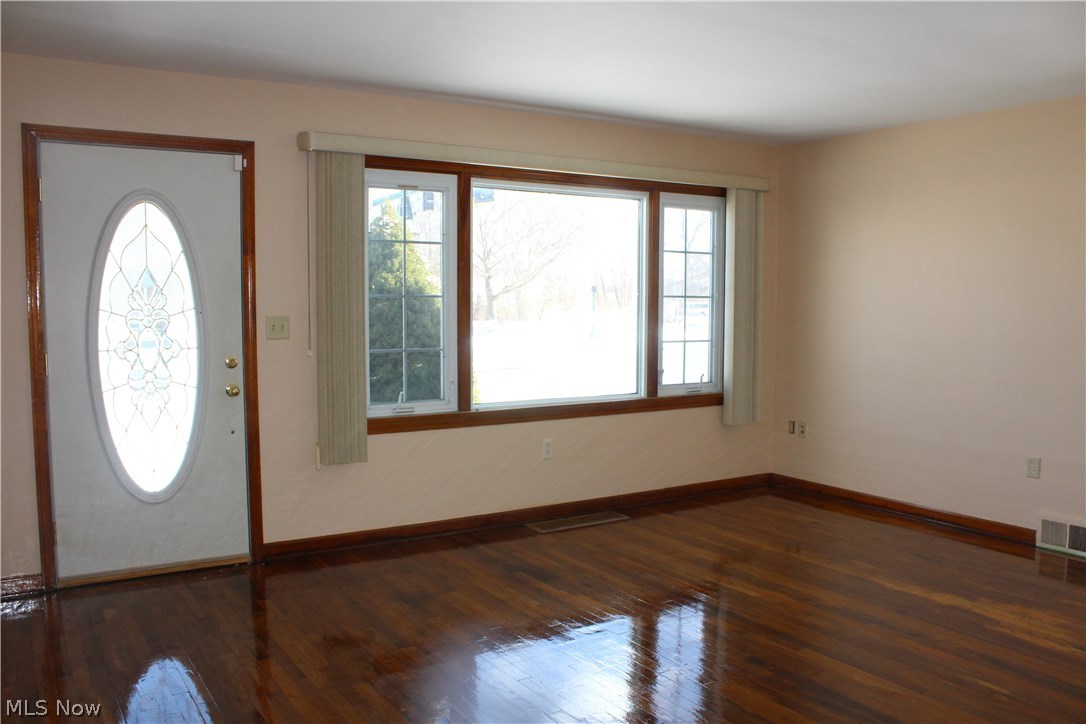 1711 Milan Road Sandusky, OH 44870 - Photo 8 of 24 Gallery Image 8