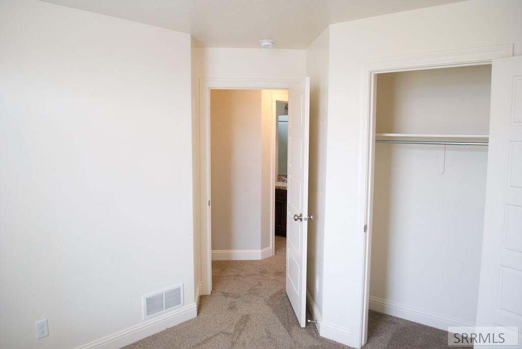 5113 Ryanne Way Iona, ID 83427 - Photo 15 of 25