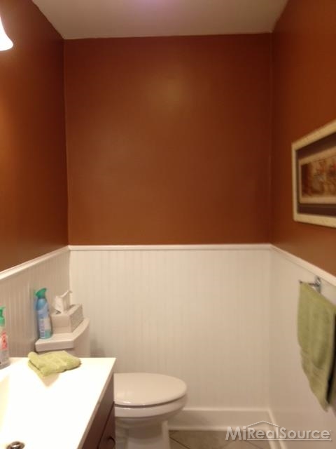 1512 Roslyn Road Grosse Pointe Woods, MI 48236 - Photo 12 of 30