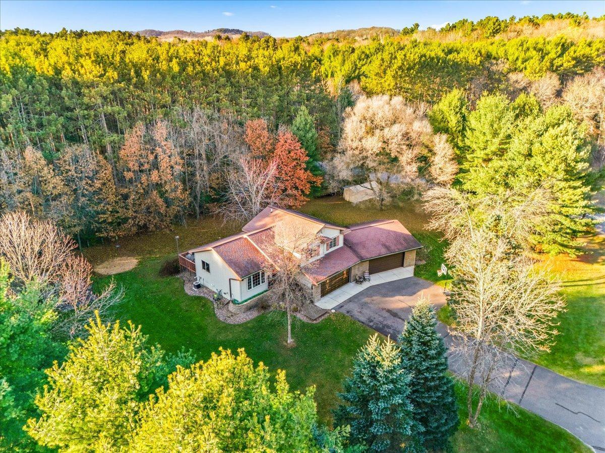 6851 550th Street Menomonie, WI 54751 - Photo 2 of 29