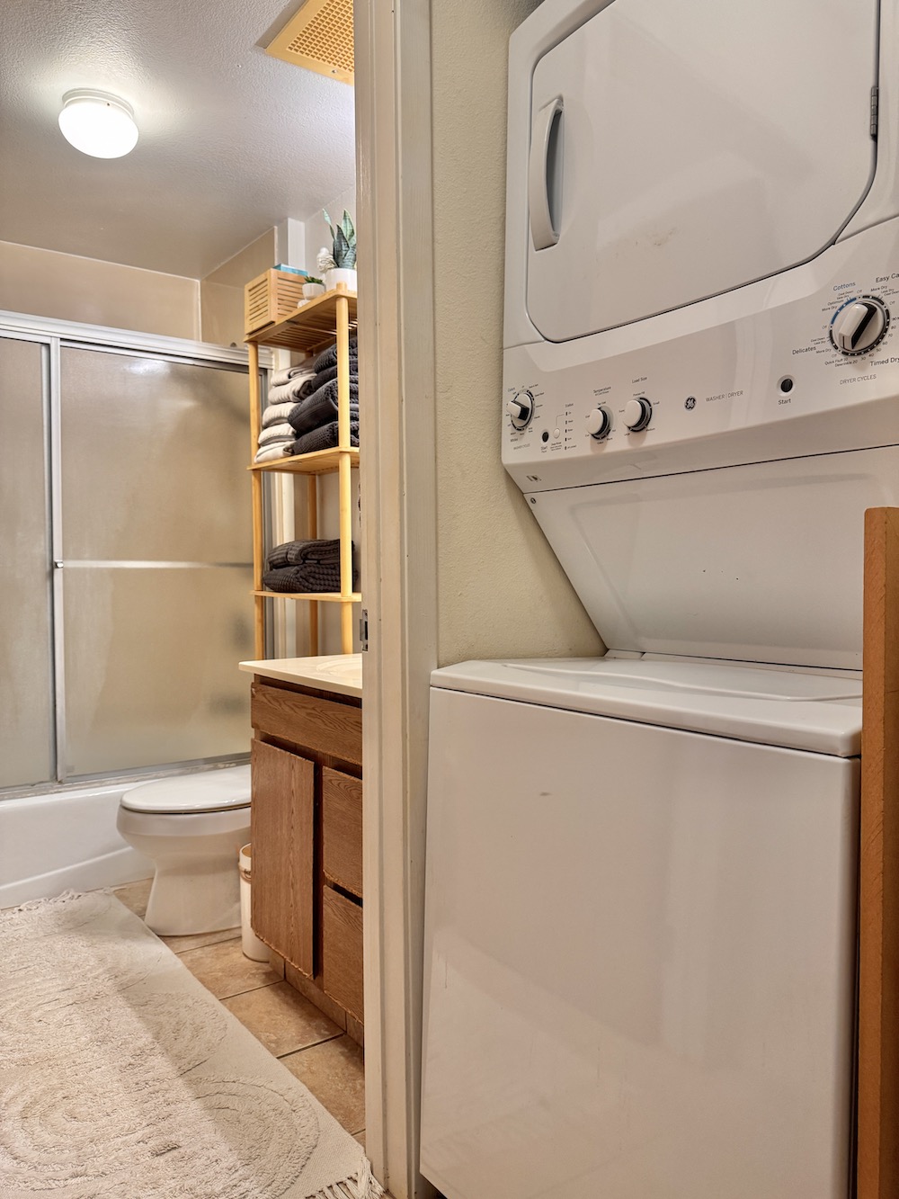 320 Papaloa Road, Unit 102 Kapaa, HI 96746 - Photo 13 of 22 a bathroom with a toilet and a shower