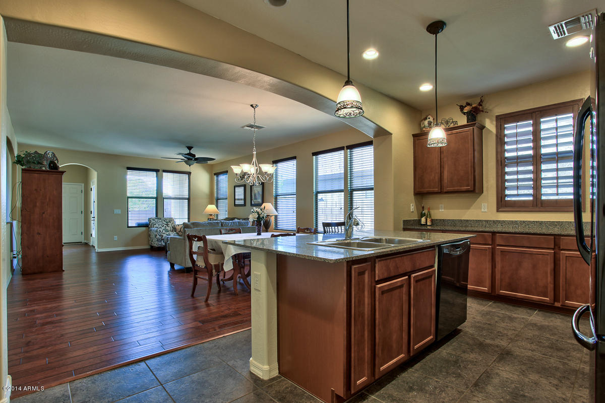 20631 West Ridge Road Buckeye, AZ 85396 - Photo 4 of 22 1-5