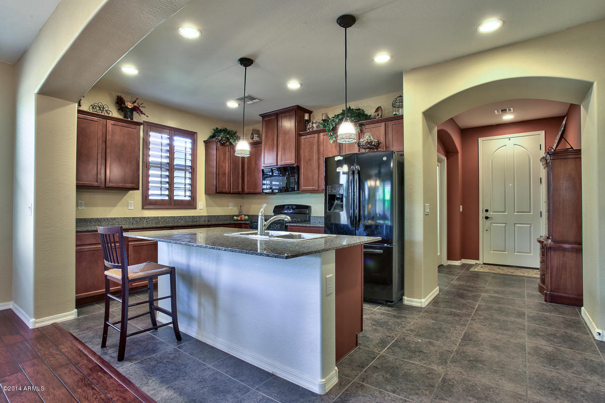 20631 West Ridge Road Buckeye, AZ 85396 - Photo 5 of 22 1-6