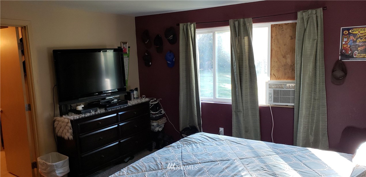 3332 East Rasor Road Belfair, WA 98528 - Photo 16 of 29 Gallery Image 16
