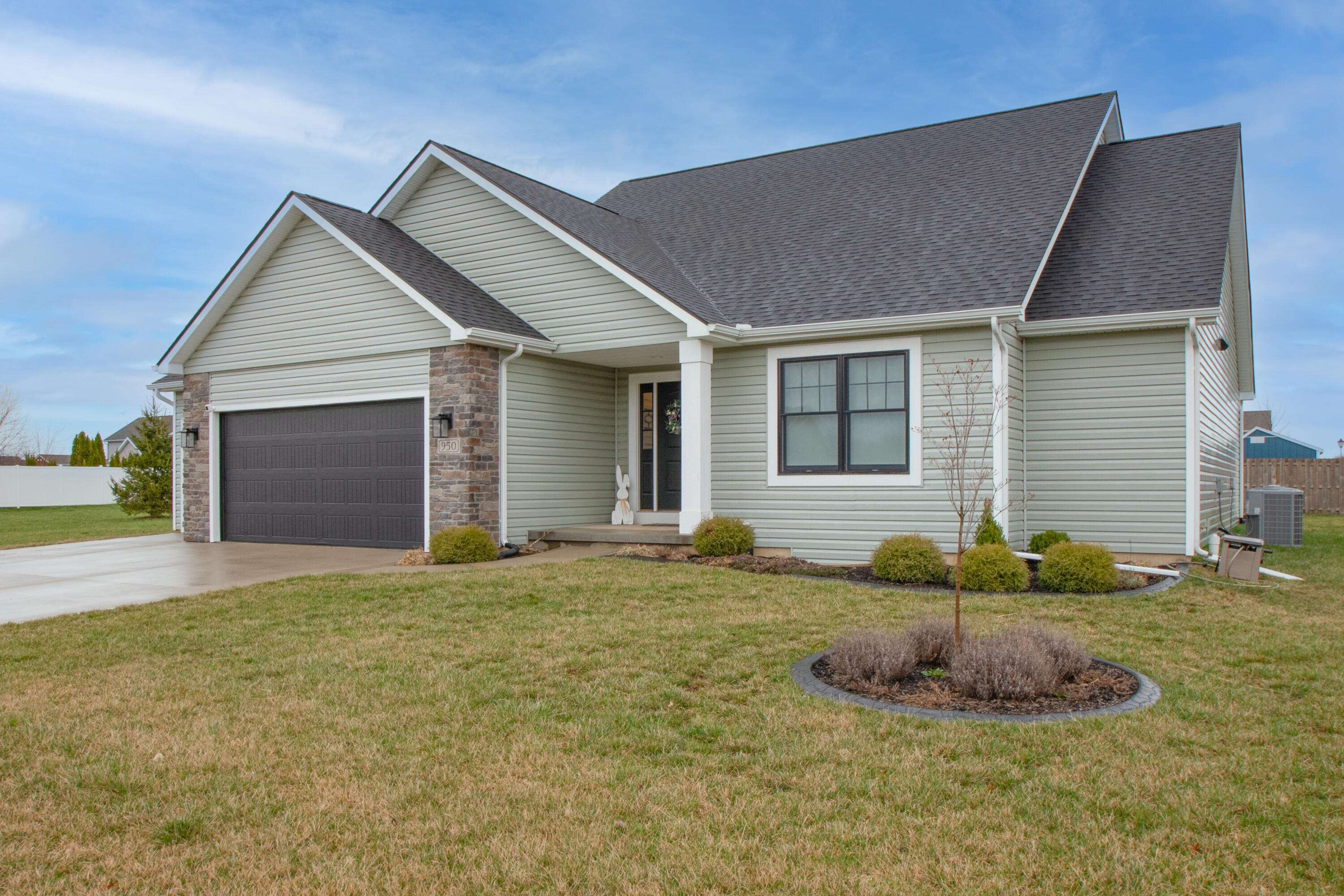 950 Sunrise Drive Bremen, IN 46506 - Photo 8 of 44 3000x2000