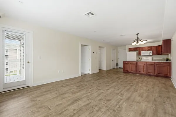 $289,000 | 27 Greenleaves Drive, Unit 726, Amherst, MA 01002
