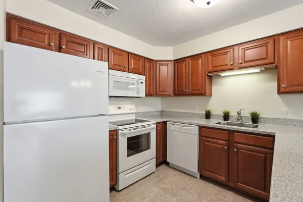 $289,000 | 27 Greenleaves Drive, Unit 726, Amherst, MA 01002