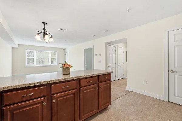 $289,000 | 27 Greenleaves Drive, Unit 726, Amherst, MA 01002