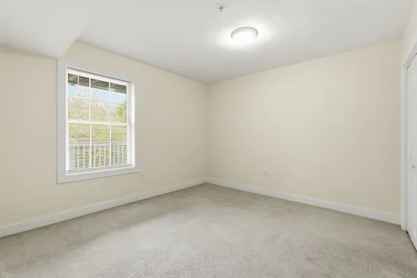 $289,000 | 27 Greenleaves Drive, Unit 726, Amherst, MA 01002