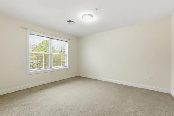 $289,000 | 27 Greenleaves Drive, Unit 726, Amherst, MA 01002