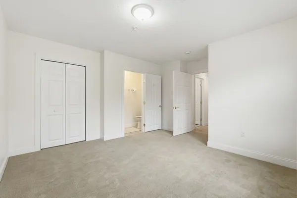 $289,000 | 27 Greenleaves Drive, Unit 726, Amherst, MA 01002