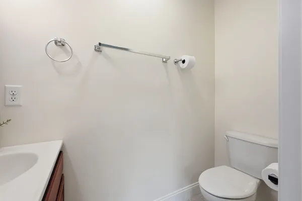 $289,000 | 27 Greenleaves Drive, Unit 726, Amherst, MA 01002