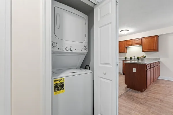 $289,000 | 27 Greenleaves Drive, Unit 726, Amherst, MA 01002