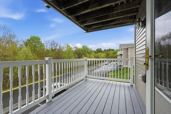 $289,000 | 27 Greenleaves Drive, Unit 726, Amherst, MA 01002