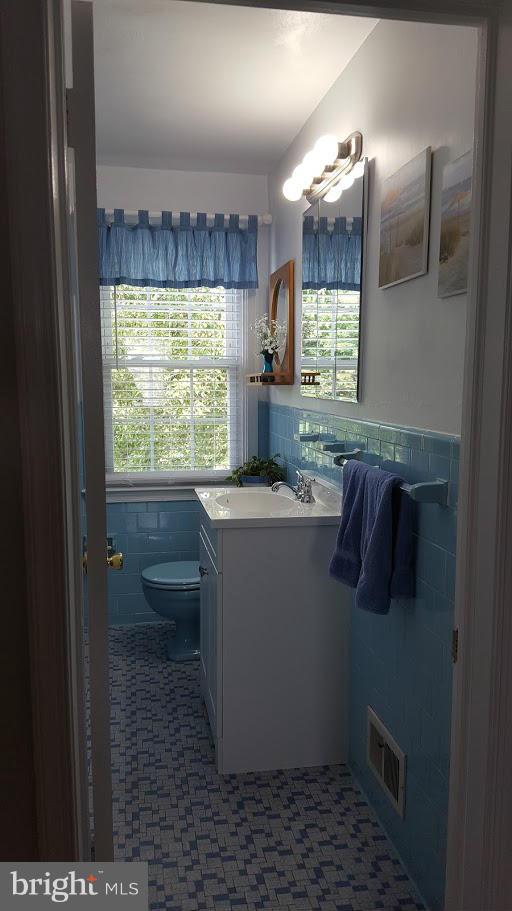 8117 Barksdale Road Baltimore, MD 21286 - Photo 18 of 24 Bath