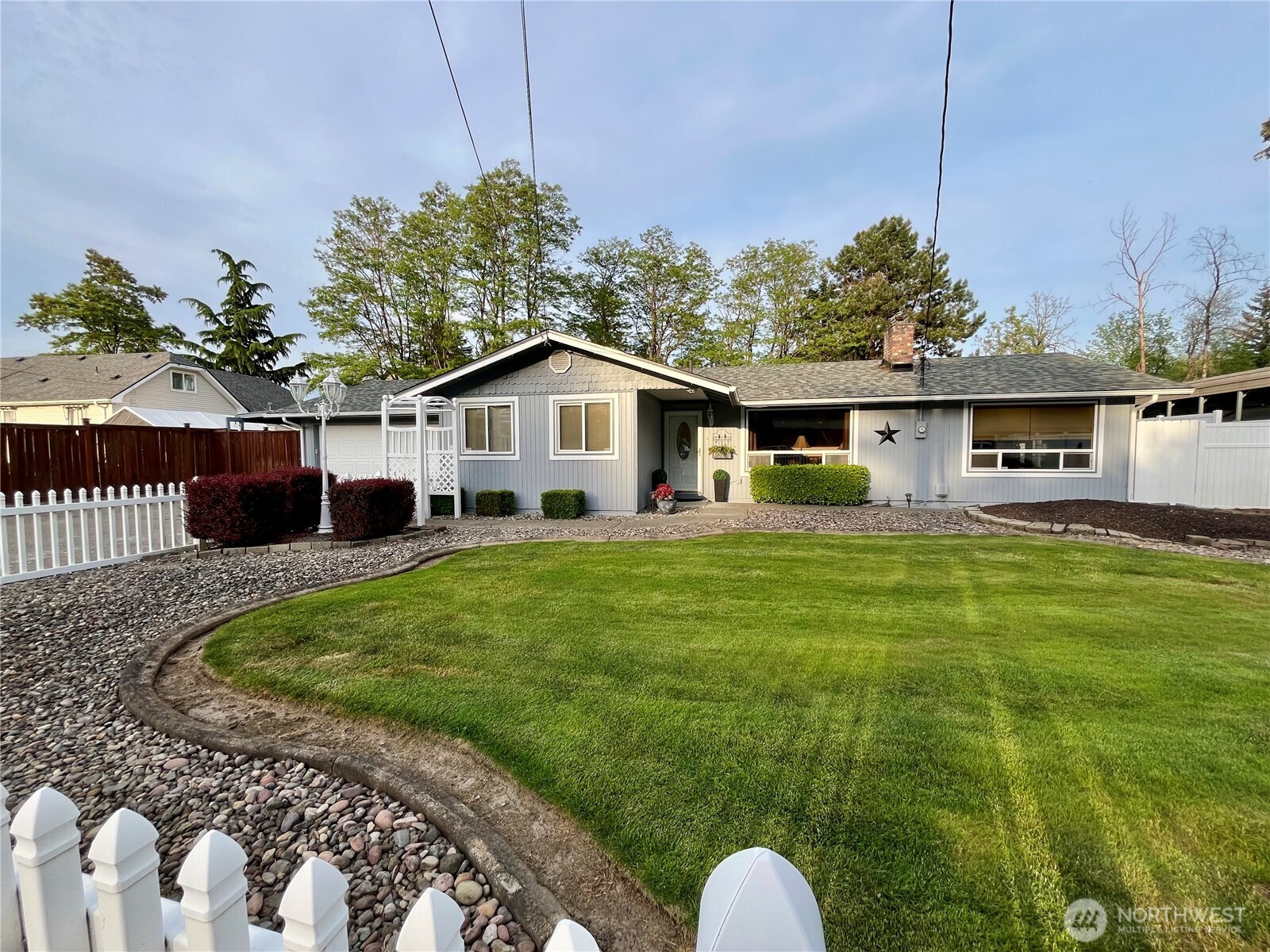 14415 Golden Given Road East Tacoma, WA 98445 - Photo 3 of 28
