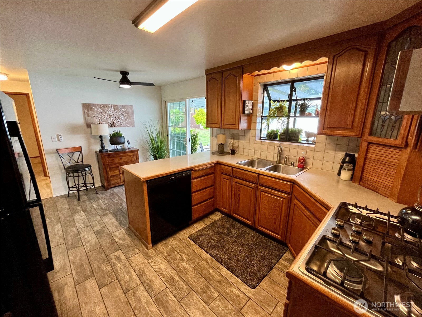 14415 Golden Given Road East Tacoma, WA 98445 - Photo 5 of 28