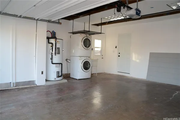$3,350 | 94-667 Maaniani Place, Waipahu, HI 96797
