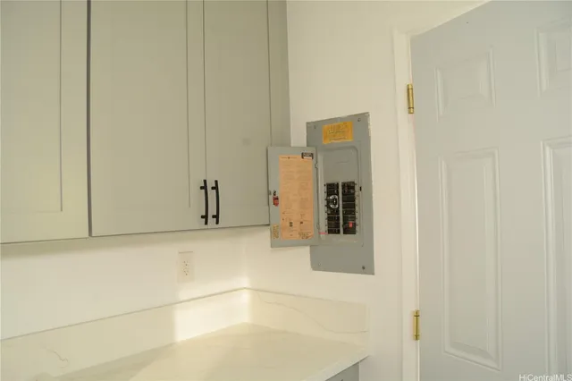 $3,350 | 94-667 Maaniani Place, Waipahu, HI 96797