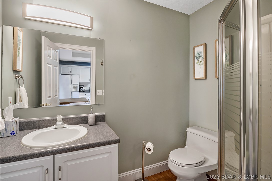 42 Branch Road Lake Ozark, MO 65049 - Photo 32 of 66 Middle Level