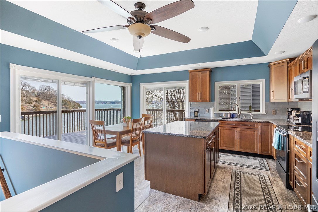 42 Branch Road Lake Ozark, MO 65049 - Photo 4 of 66 Main Level Kitchen