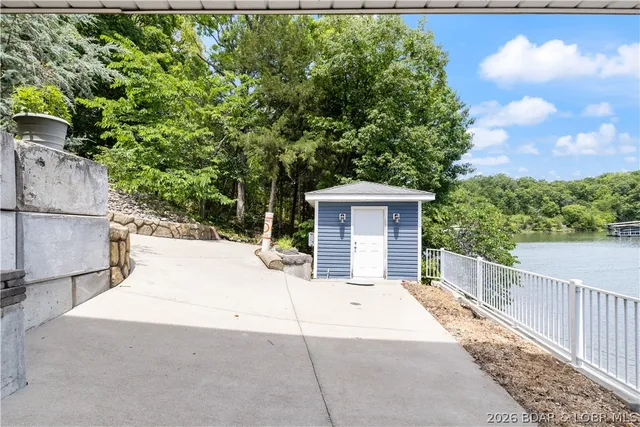 $1,399,900 | 42 Branch Road, Lake Ozark, MO 65049