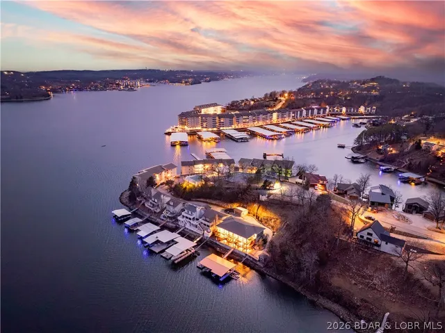 $1,399,900 | 42 Branch Road, Lake Ozark, MO 65049