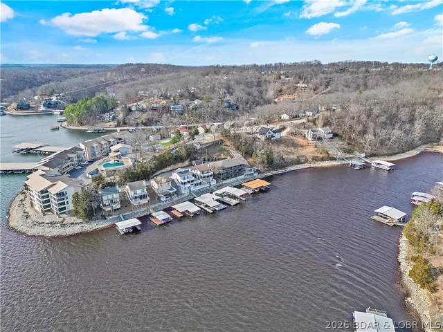 $1,399,900 | 42 Branch Road, Lake Ozark, MO 65049