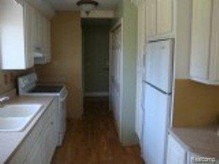 165 Montmorency Road Rochester, MI 48307 - Photo 5 of 14 kitchen 1