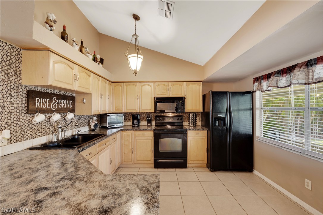 18372 Heather Road Fort Myers, FL 33967 - Photo 3 of 21 Gallery Image 3