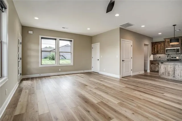 $850,000 | 15021 Broadmoor Street, Overland Park, KS 66223