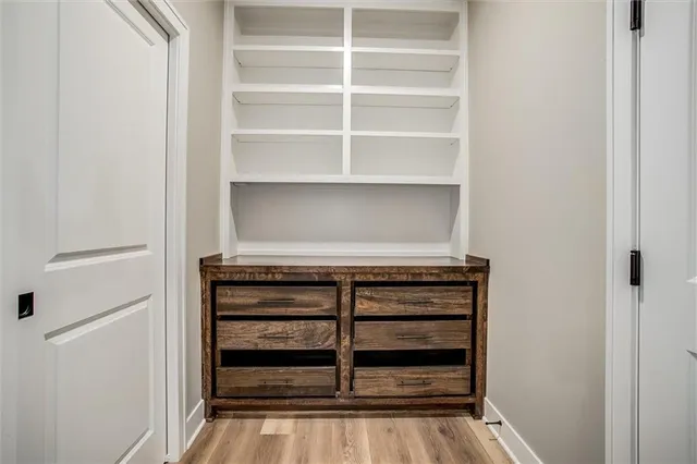 $850,000 | 15021 Broadmoor Street, Overland Park, KS 66223