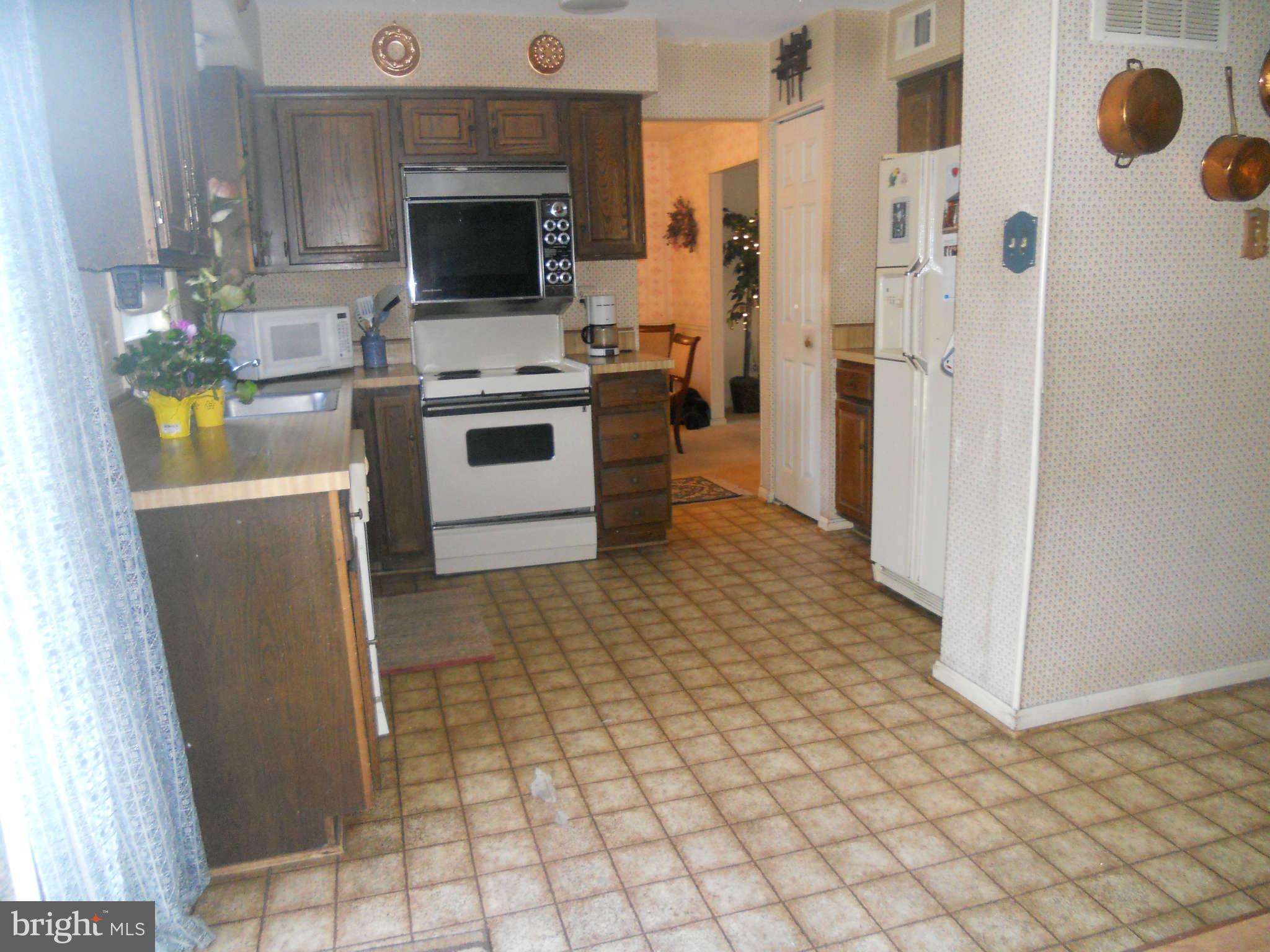4316 Sir Walter Road Olney, MD 20832 - Photo 10 of 27 Kitchen