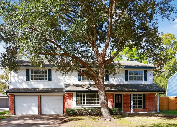 $429,000 | 133 Cherry Tree Lane, Friendswood, TX 77546