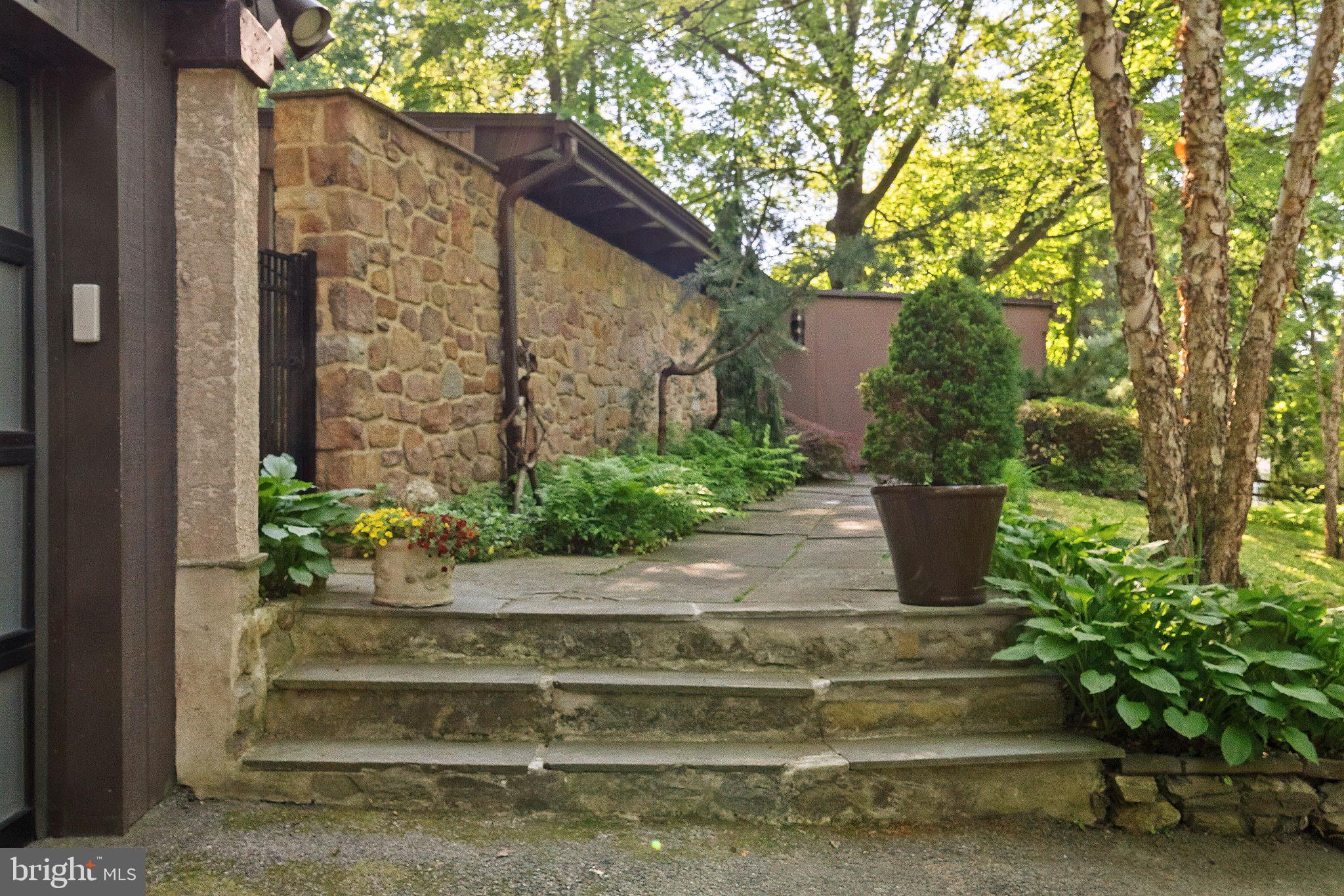 1220 Susquehanna Road Rydal, PA 19046 - Photo 11 of 125