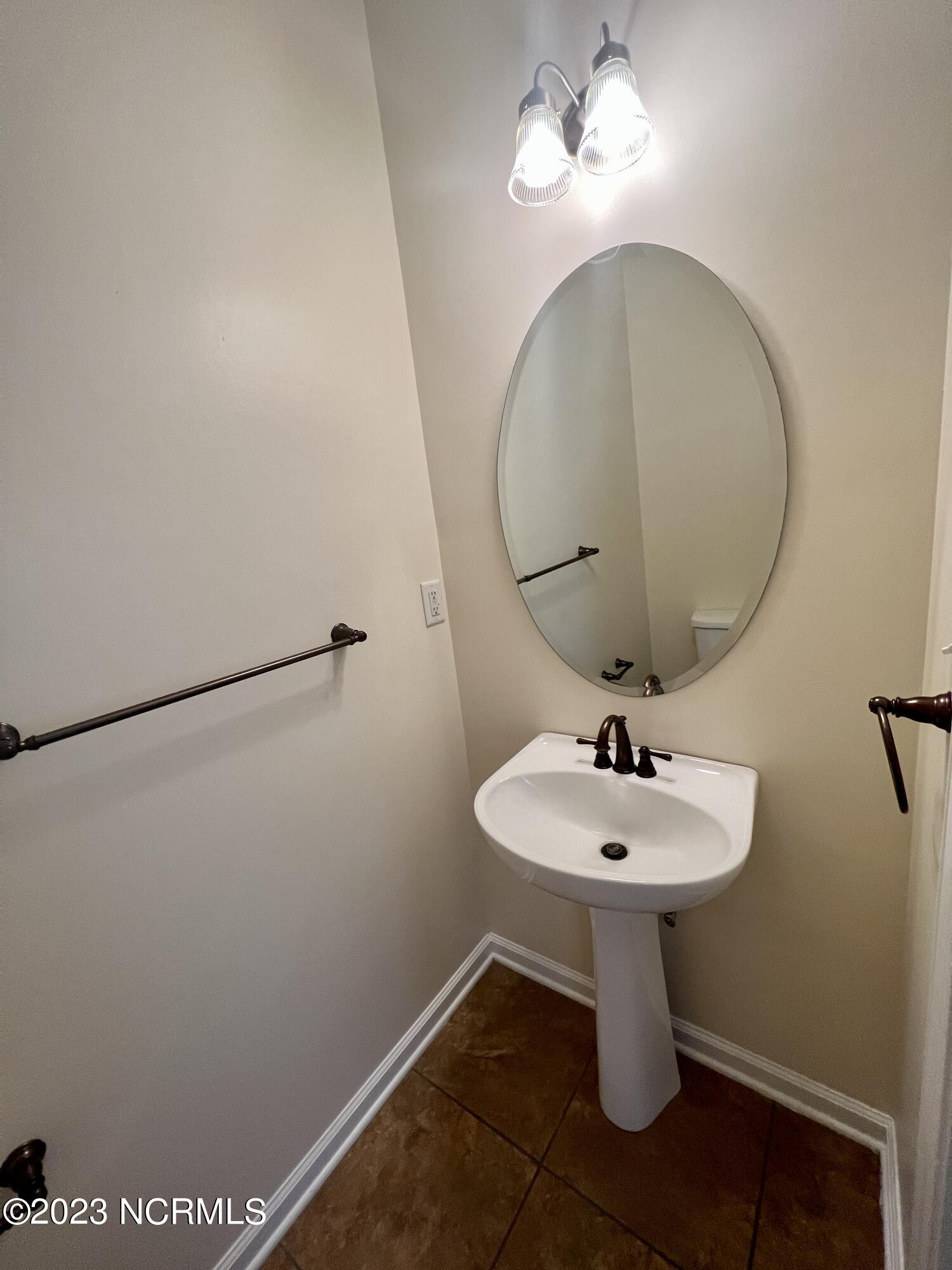 102 Osprey Cove Elizabeth City, NC 27909 - Photo 13 of 15 IMG_6056 2023-09-10 14_18_39