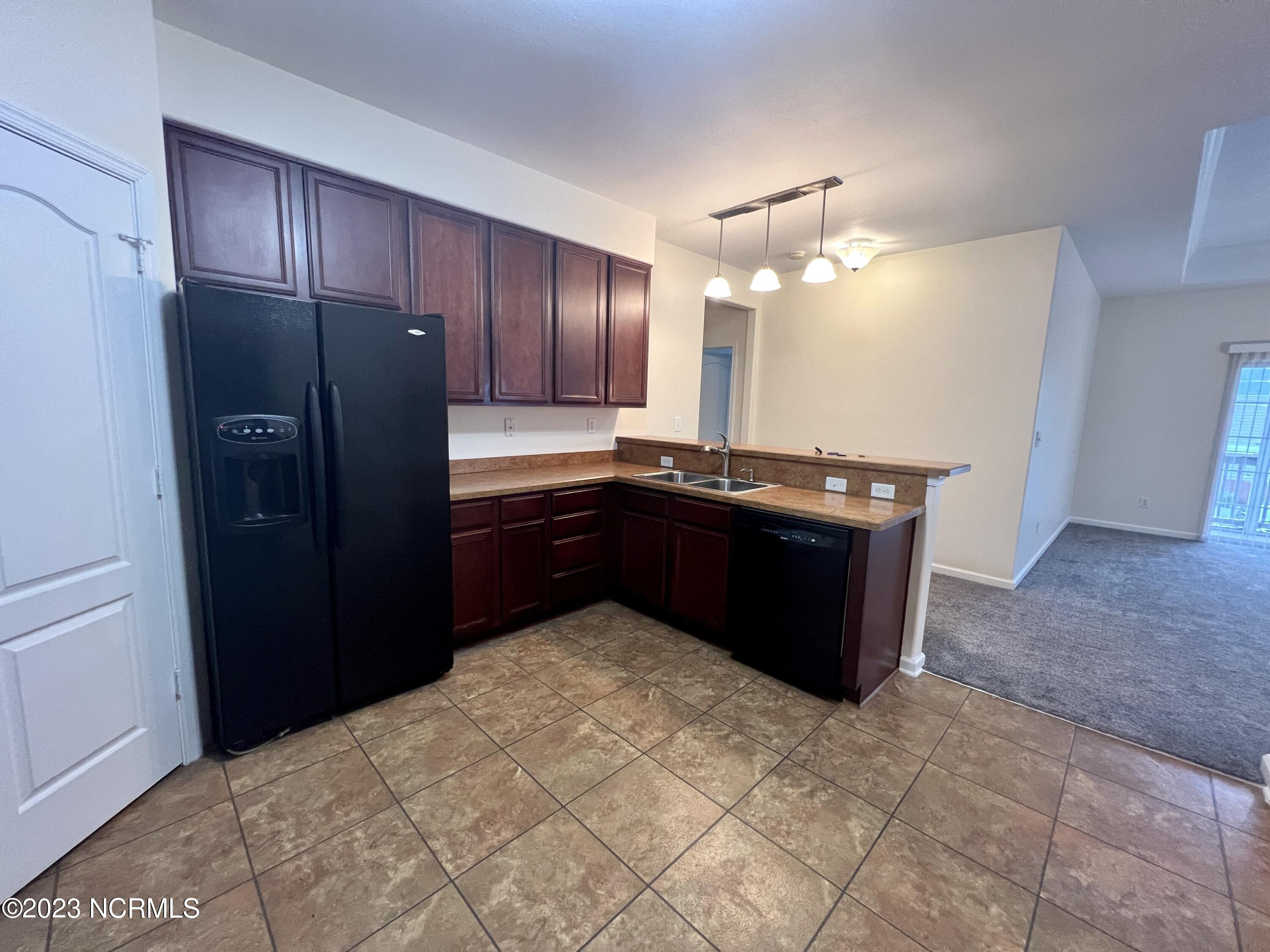 102 Osprey Cove Elizabeth City, NC 27909 - Photo 5 of 15 IMG_6064 2023-09-10 14_26_33