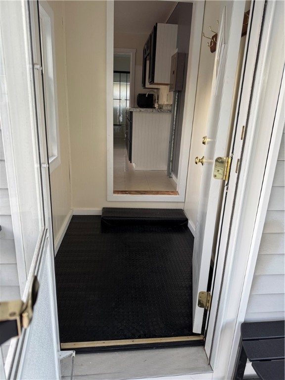 32 Chester Street, Unit 2 Tiverton, RI 02878 - Photo 13 of 18