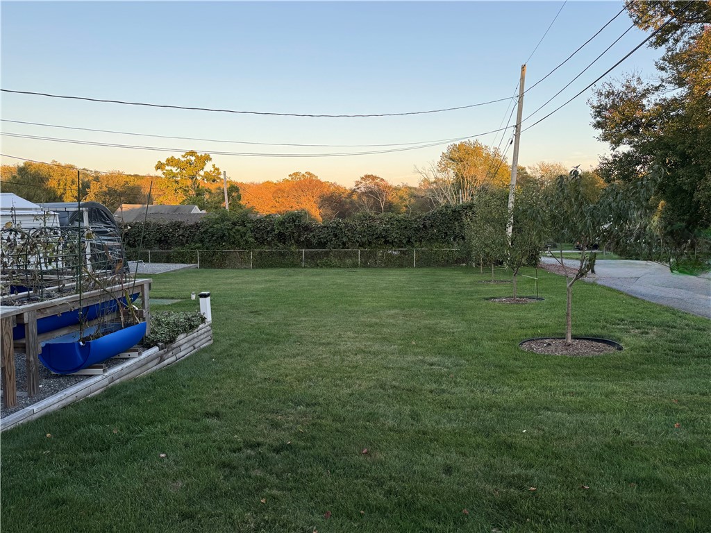 32 Chester Street, Unit 2 Tiverton, RI 02878 - Photo 16 of 18