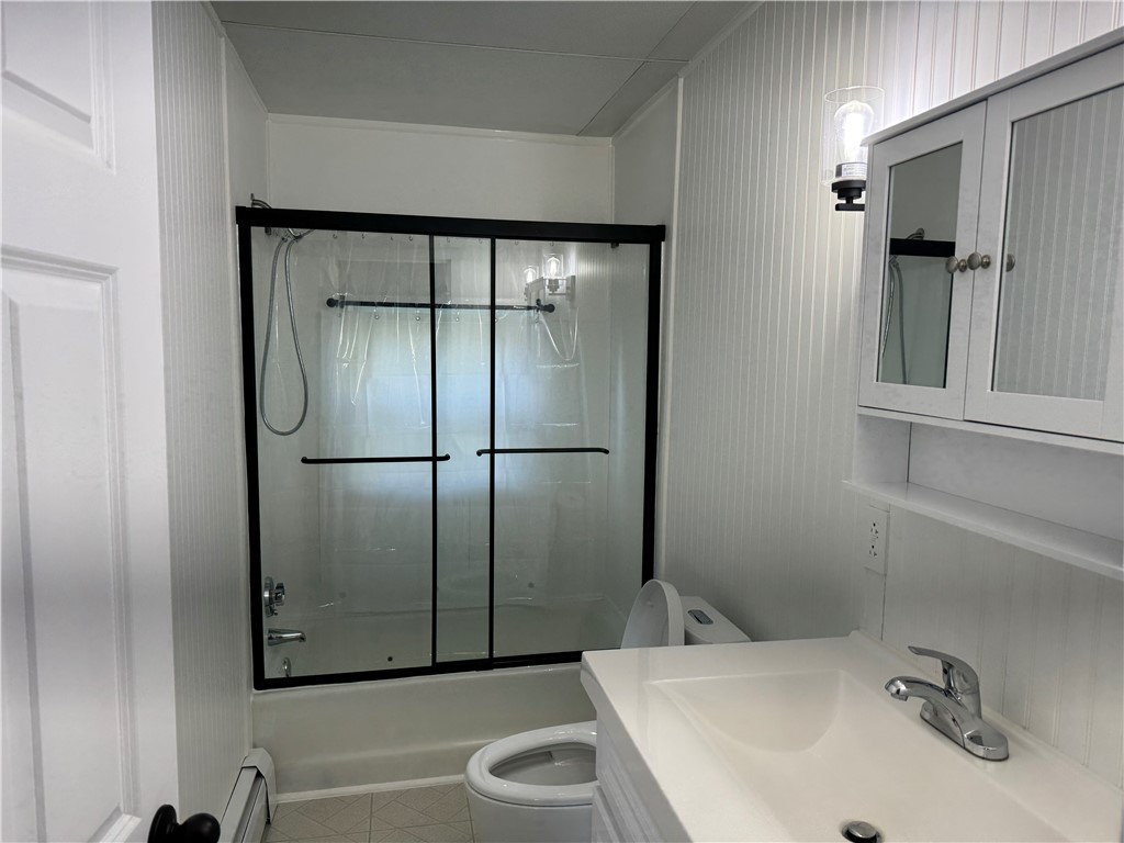 32 Chester Street, Unit 2 Tiverton, RI 02878 - Photo 5 of 18