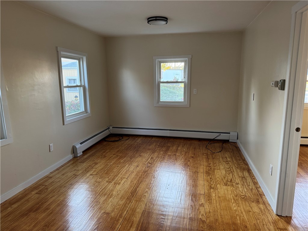 32 Chester Street, Unit 2 Tiverton, RI 02878 - Photo 6 of 18