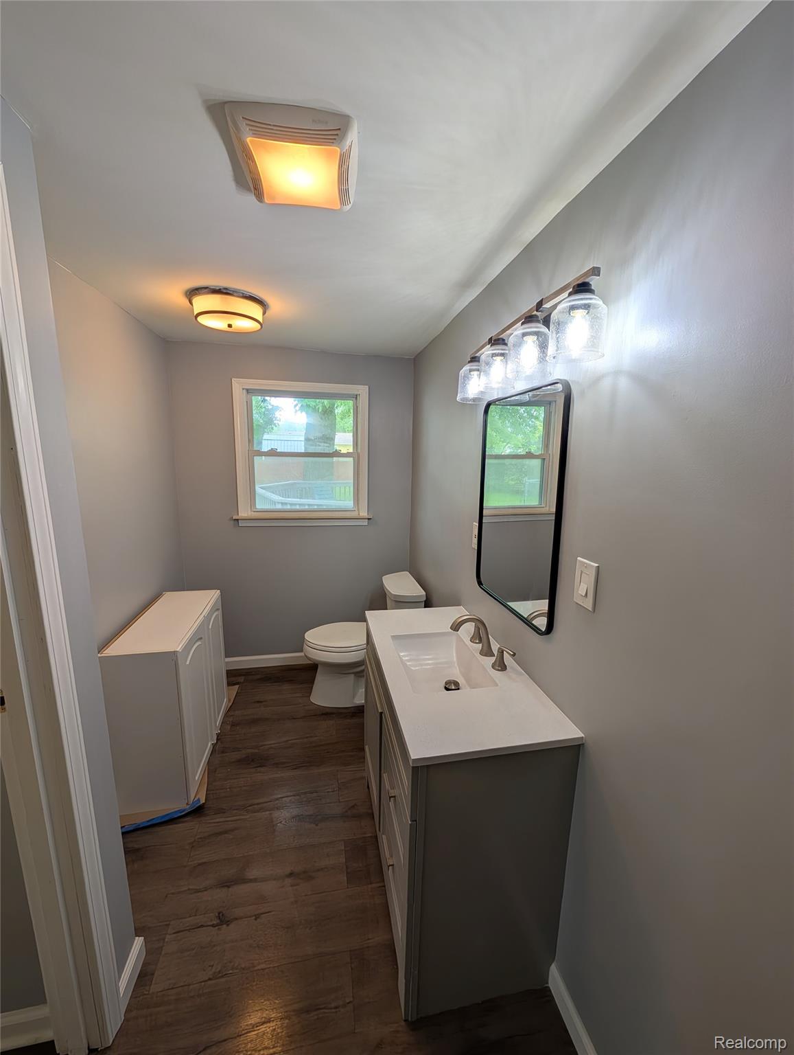 26241 Weigel Road New Boston, MI 48164 - Photo 11 of 27 PXL_20260524_162902430.NIGHT.jpg