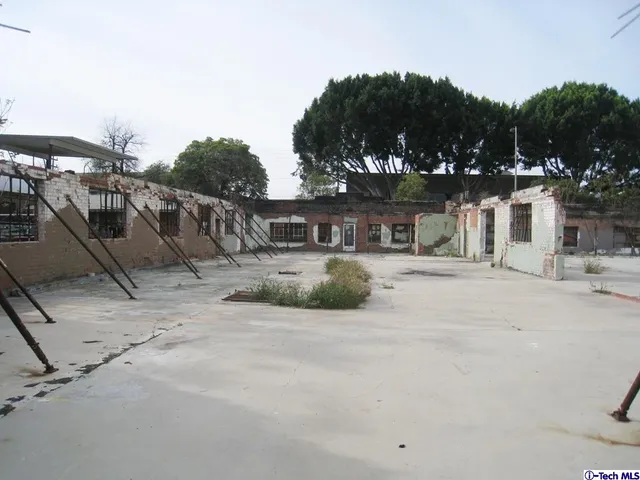 $2,450,000 | 711 West Broadway, Glendale, CA 91203