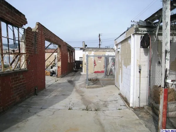 $2,450,000 | 711 West Broadway, Glendale, CA 91203