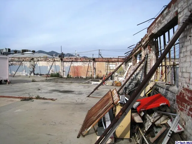 $2,450,000 | 711 West Broadway, Glendale, CA 91203