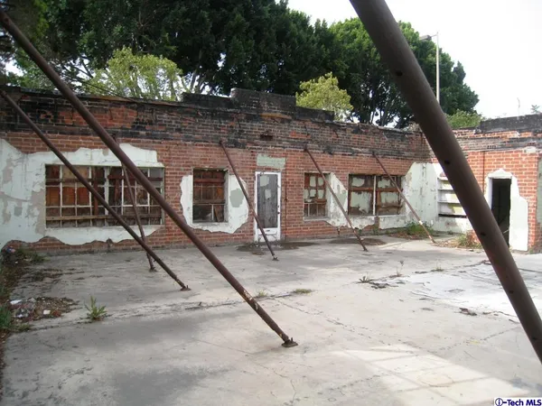 $2,450,000 | 711 West Broadway, Glendale, CA 91203