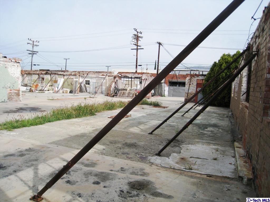 711 West Broadway Glendale, CA 91203 - Photo 10 of 11