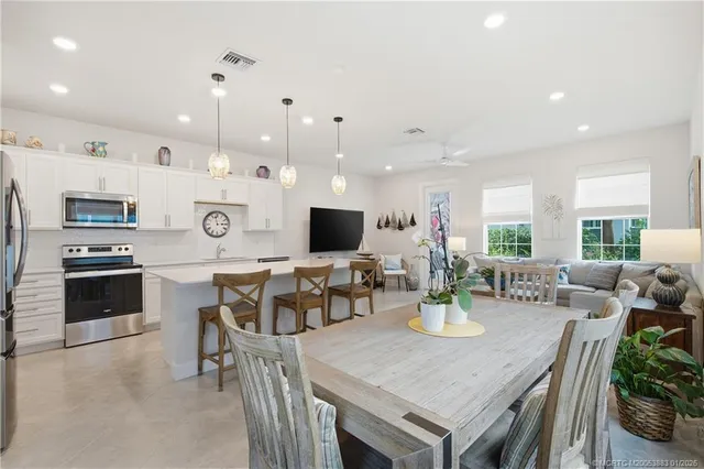 $449,000 | 1838 Southeast Roxy Way, Stuart, FL 34996